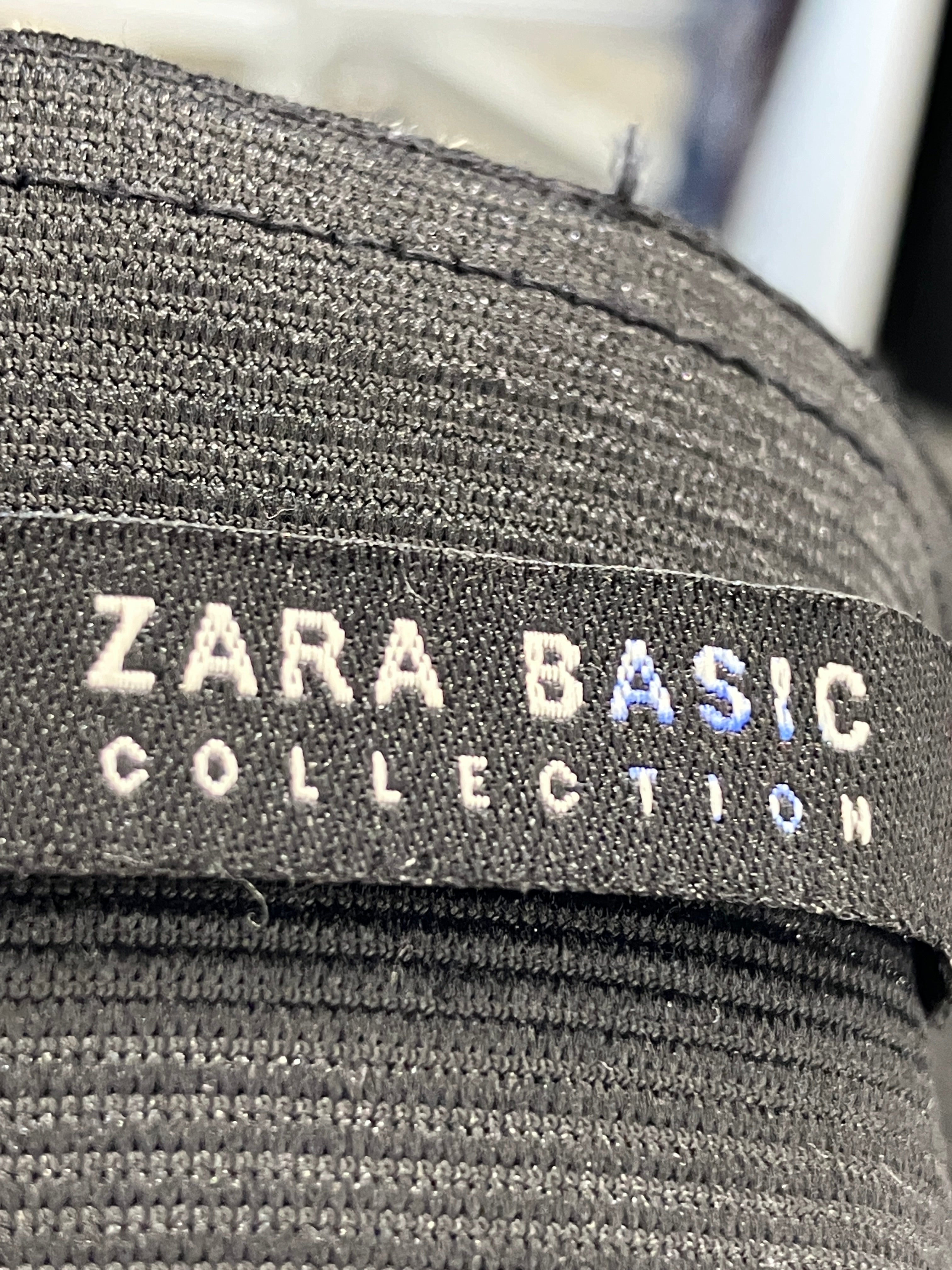 Zara Bukser